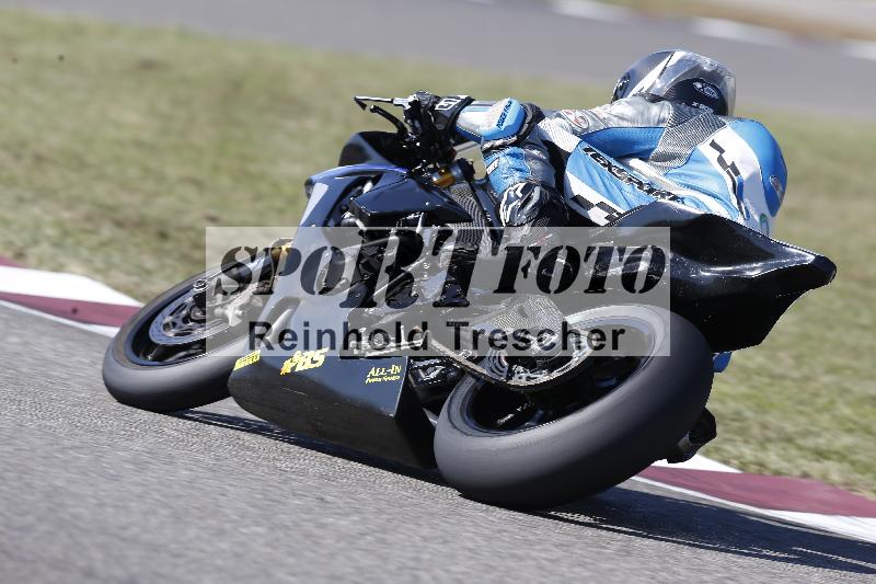 Archiv-2025/49 26.08.2025 Cornu Master School ADR/rot-rouge/24